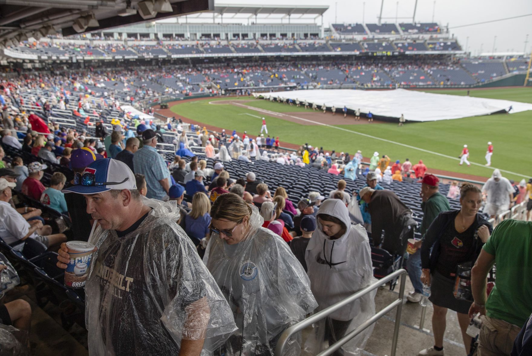 Auburn vs. Louisville at the College World Series